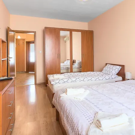 Like Apartment